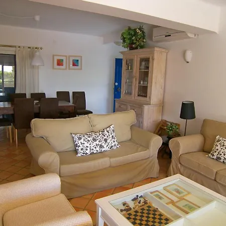 Sleeps 8 Pool Air Con Wifi Villa